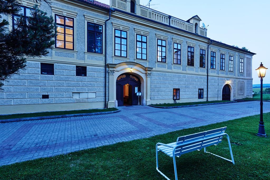 Hotel Chateau Hostacov Exterior foto