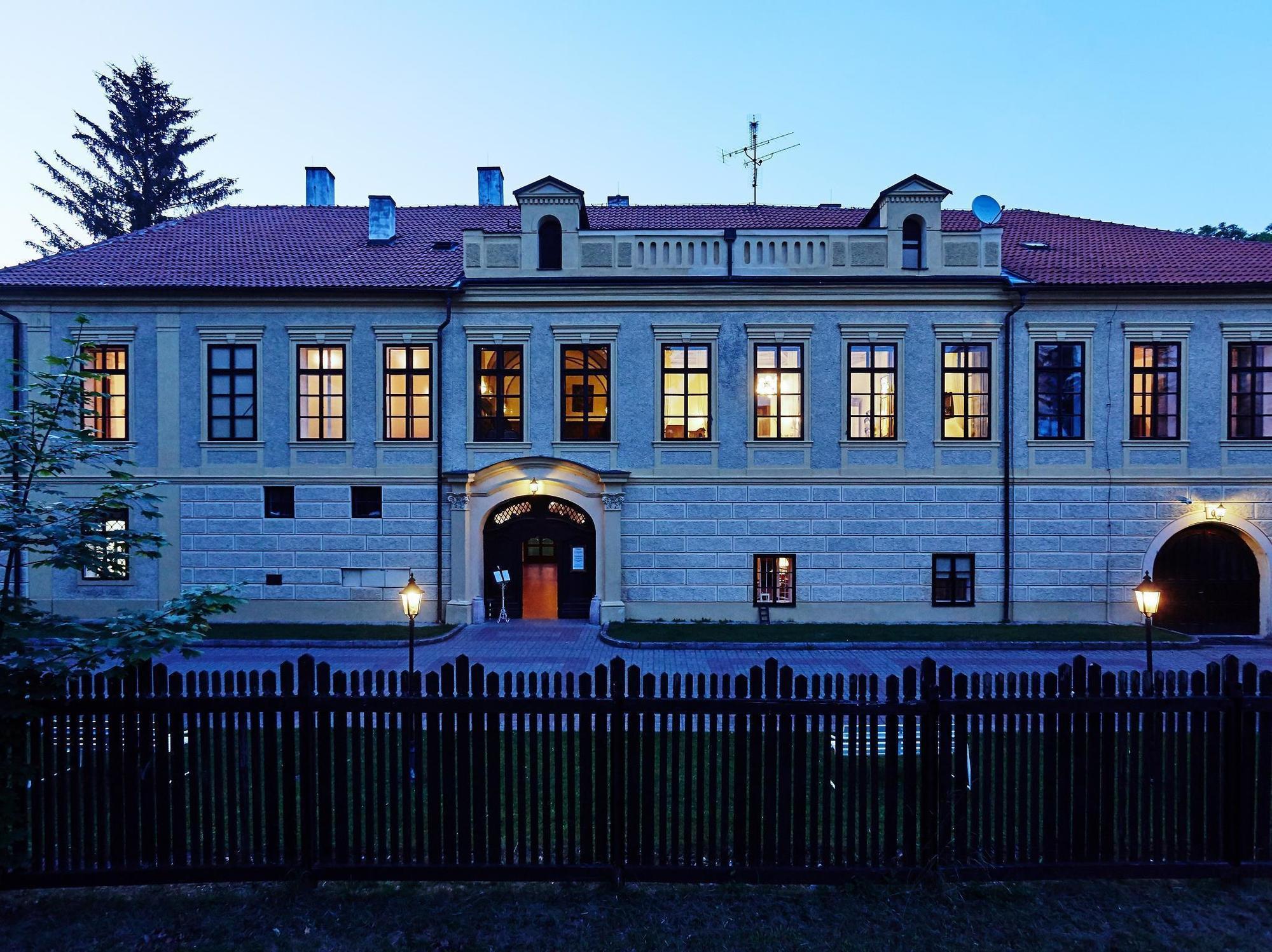Hotel Chateau Hostacov Exterior foto